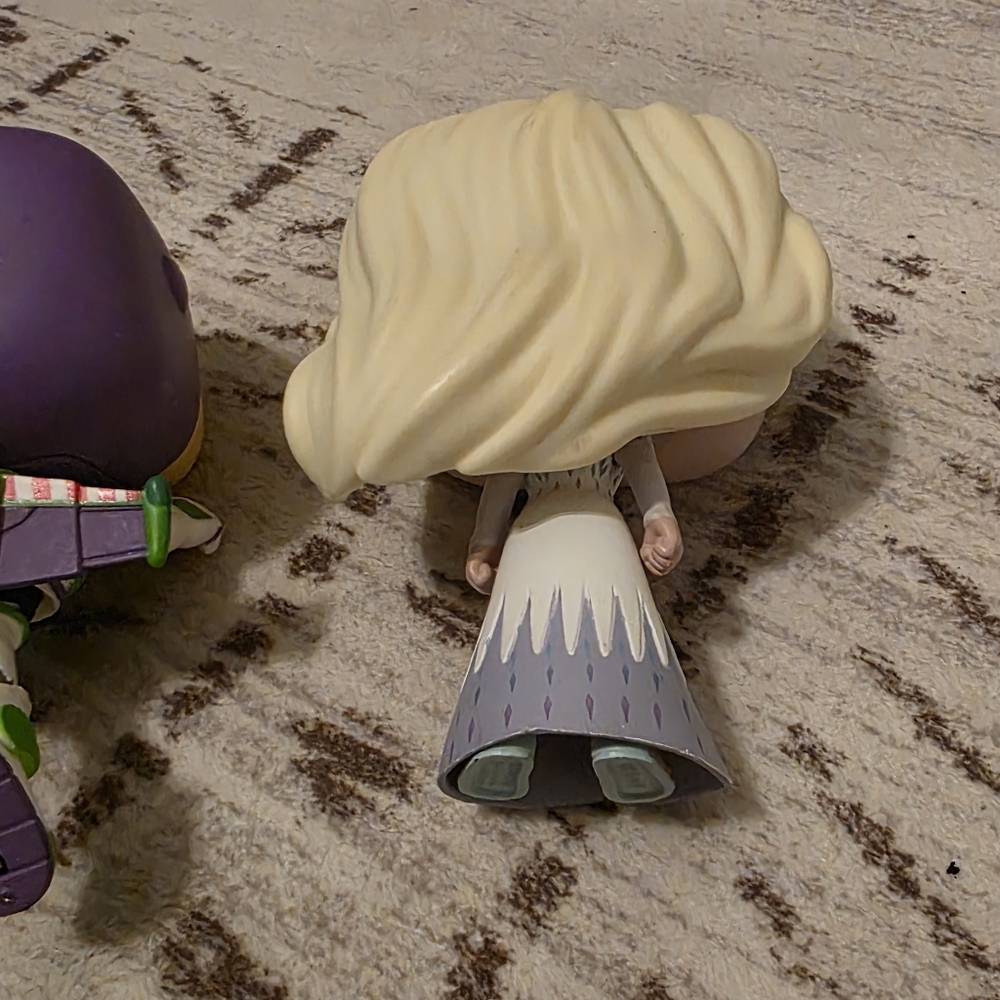 Funko Pop Buzz Lightyear & Elsa - Picture 3 of 4